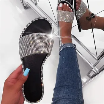 Stras Papuci De Casă 2022 Noi Femeile De Moda Plajă Sălbatică Flip Flops Luminos Diamant Fund Plat În Aer Liber Sandale Pentru Femei Pantofi