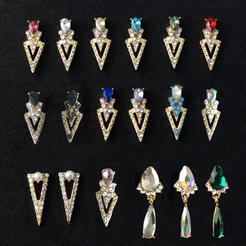 10buc/Lot Farmece Aliaj de Perle Diamante 3D Nail Art Decoratiuni Stralucitoare Bijuterii de Cristal Triunghi Design Pandantiv DIY Accesorii Tc#096